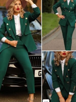 Žensko zeleno odijelo zlatna dugmad